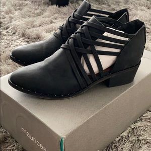 Maurices Multi-Strap Booties in Black Sz 9
